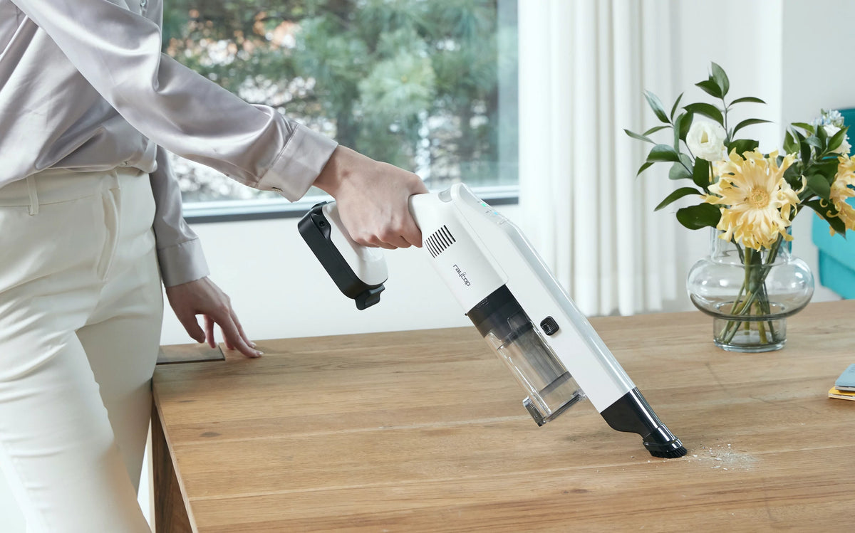Cordless Stick Allergen Vacuum V13810